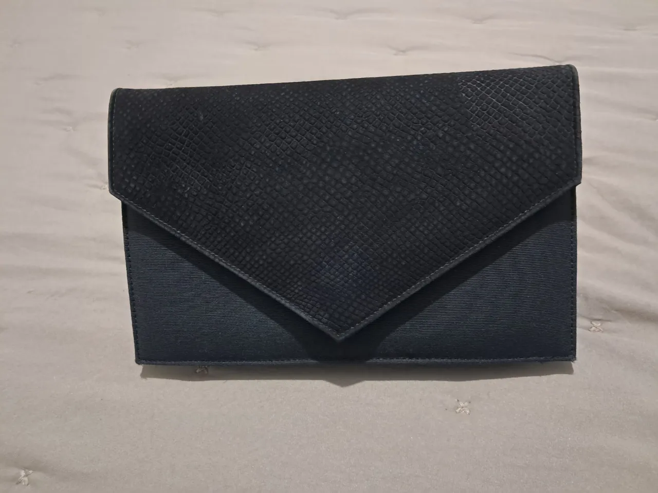 Cartera A ≠ - imagen 3
