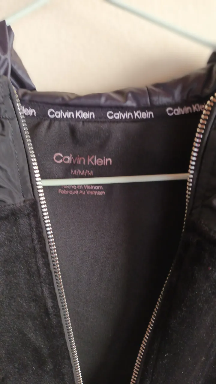 Buzo Calvin Klein - imagen 4