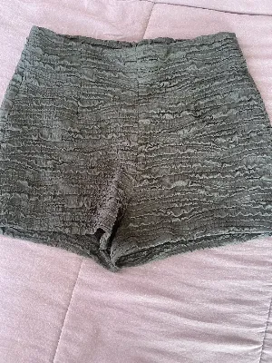 Zara Basic