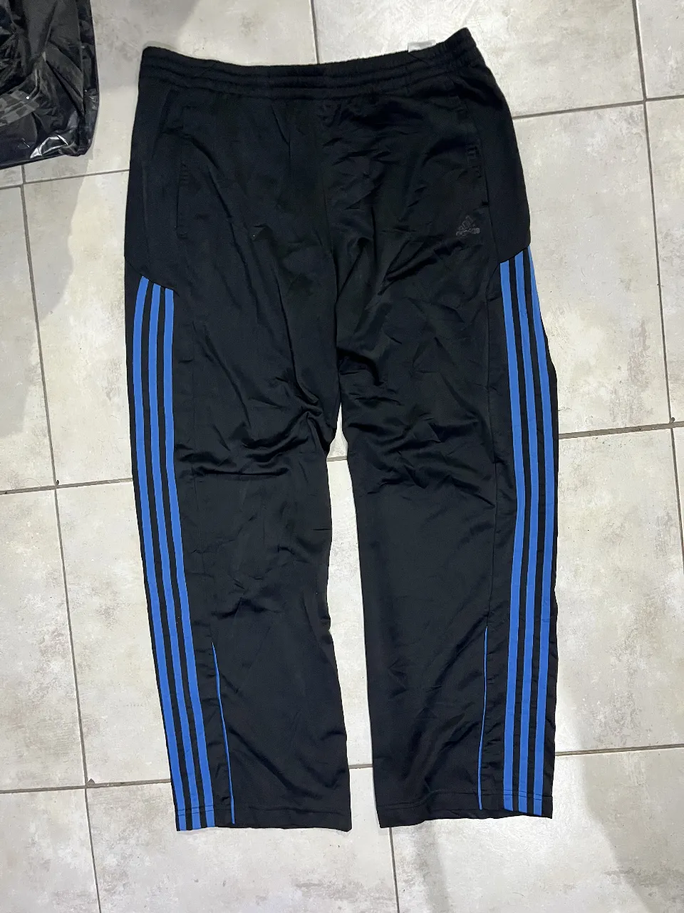 Pantalón adidas