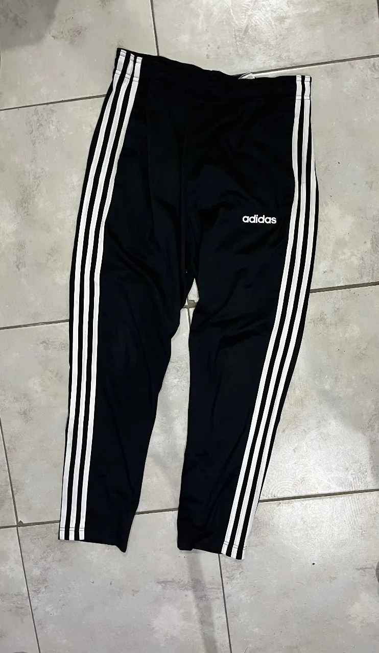 Pantalón adidas - imagen 1
