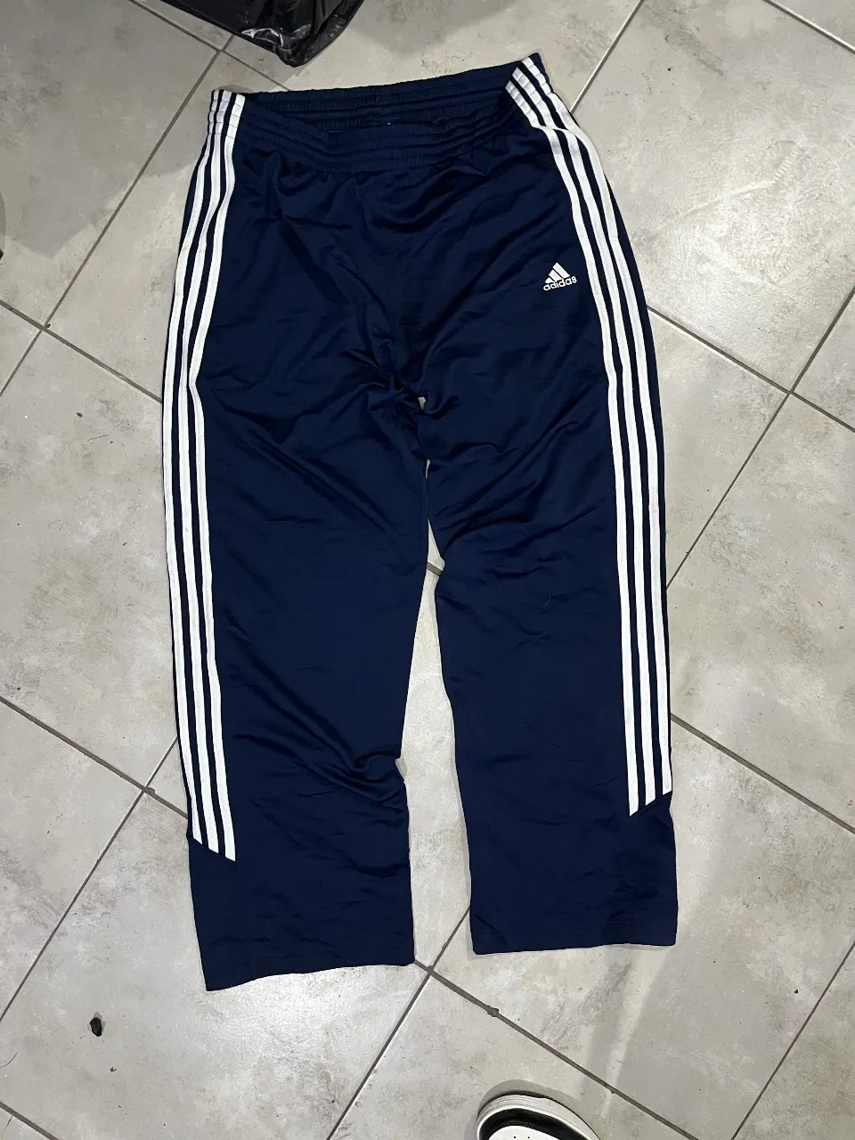 Pantalón adidas - imagen 1