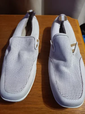 Skechers