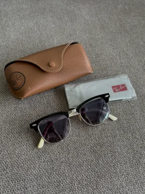 Ray-Ban