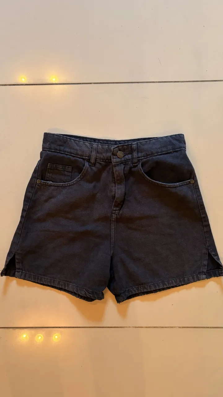 Short 47 Street