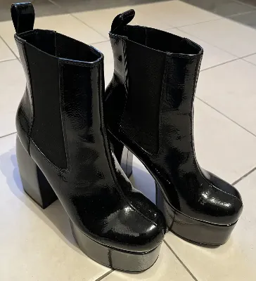 Steve Madden