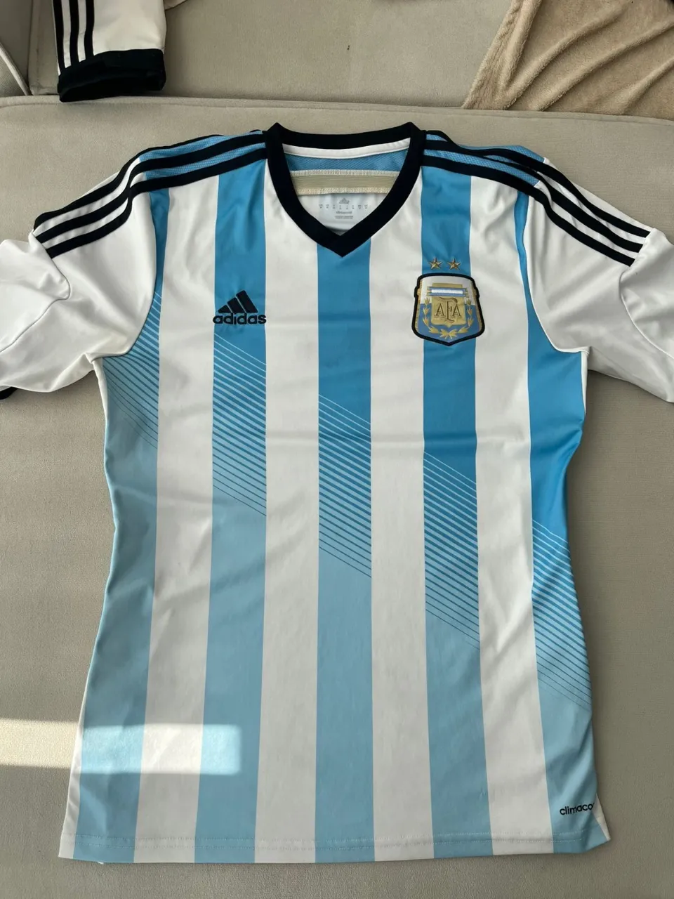Camiseta adidas - imagen 1