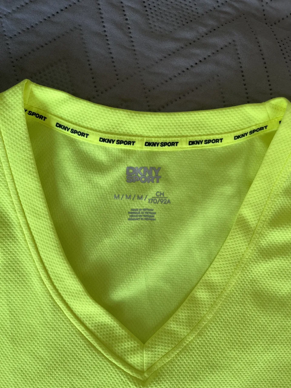 Remera DKNY - imagen 2