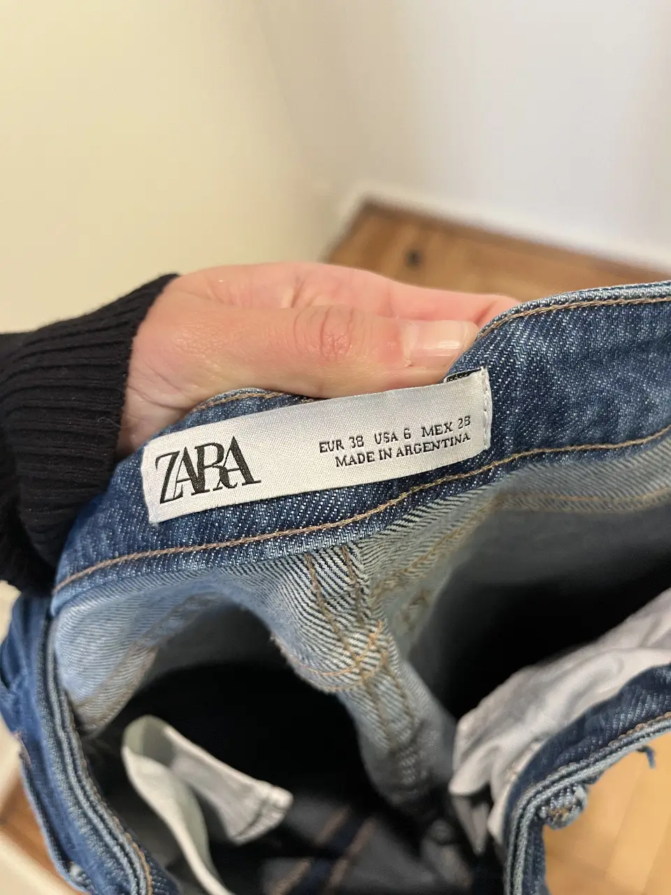 Jeans por los tobillos Zara - imagen 3