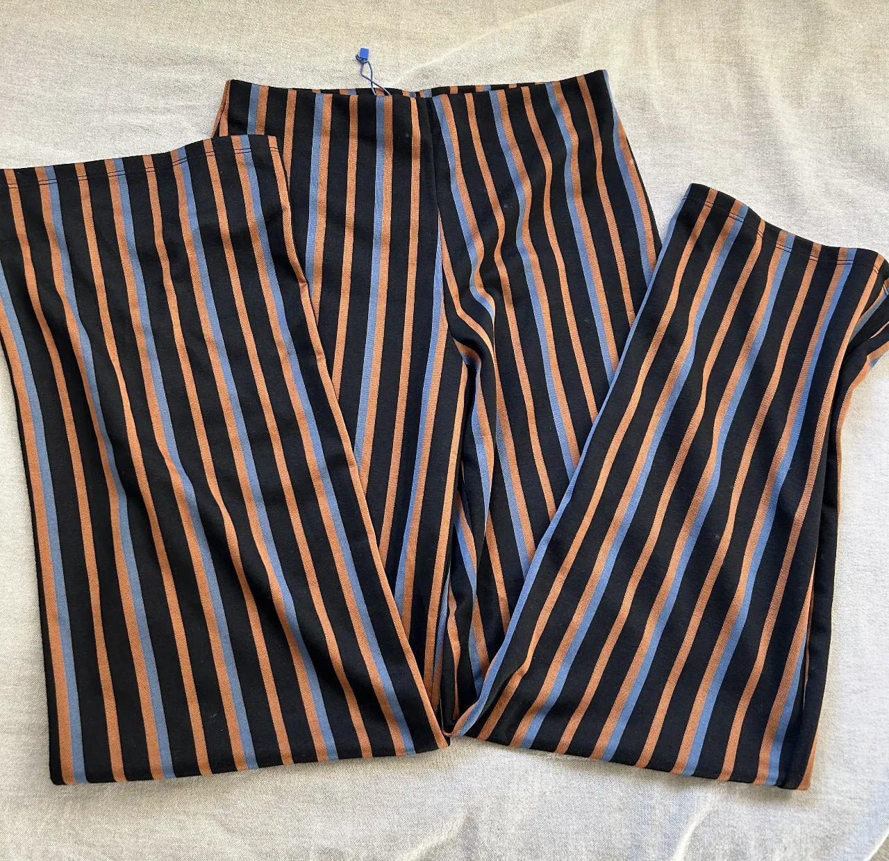 Pantalón Zara