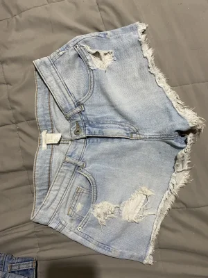 H&M