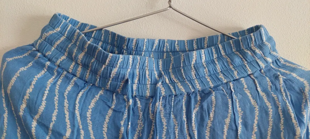 Pantalón Urban Outfitters - imagen 3