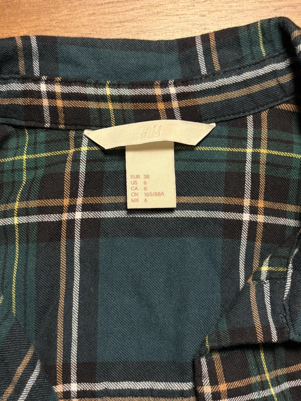 Camisa H&M - Vista 3
