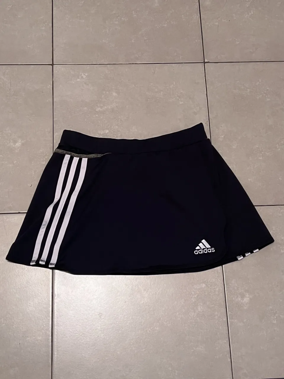 Pollera adidas - imagen 1