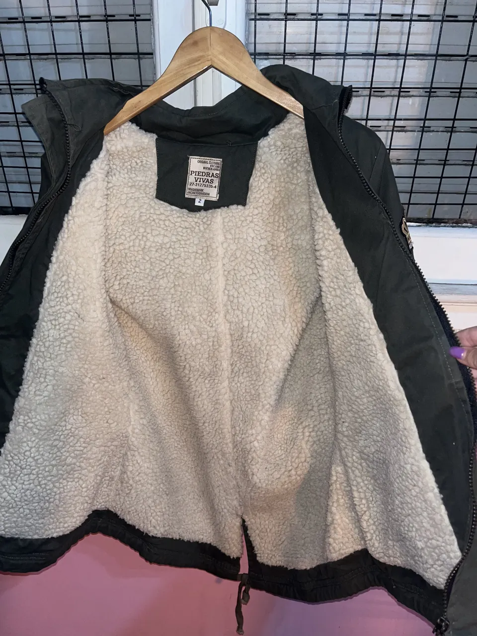 Campera A ≠ - Vista 3
