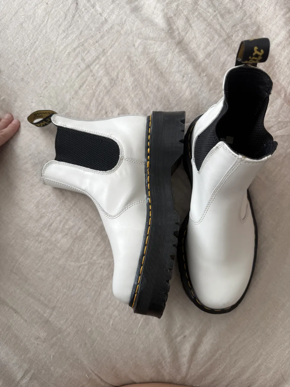 Borcegos Dr. Martens - Vista 2