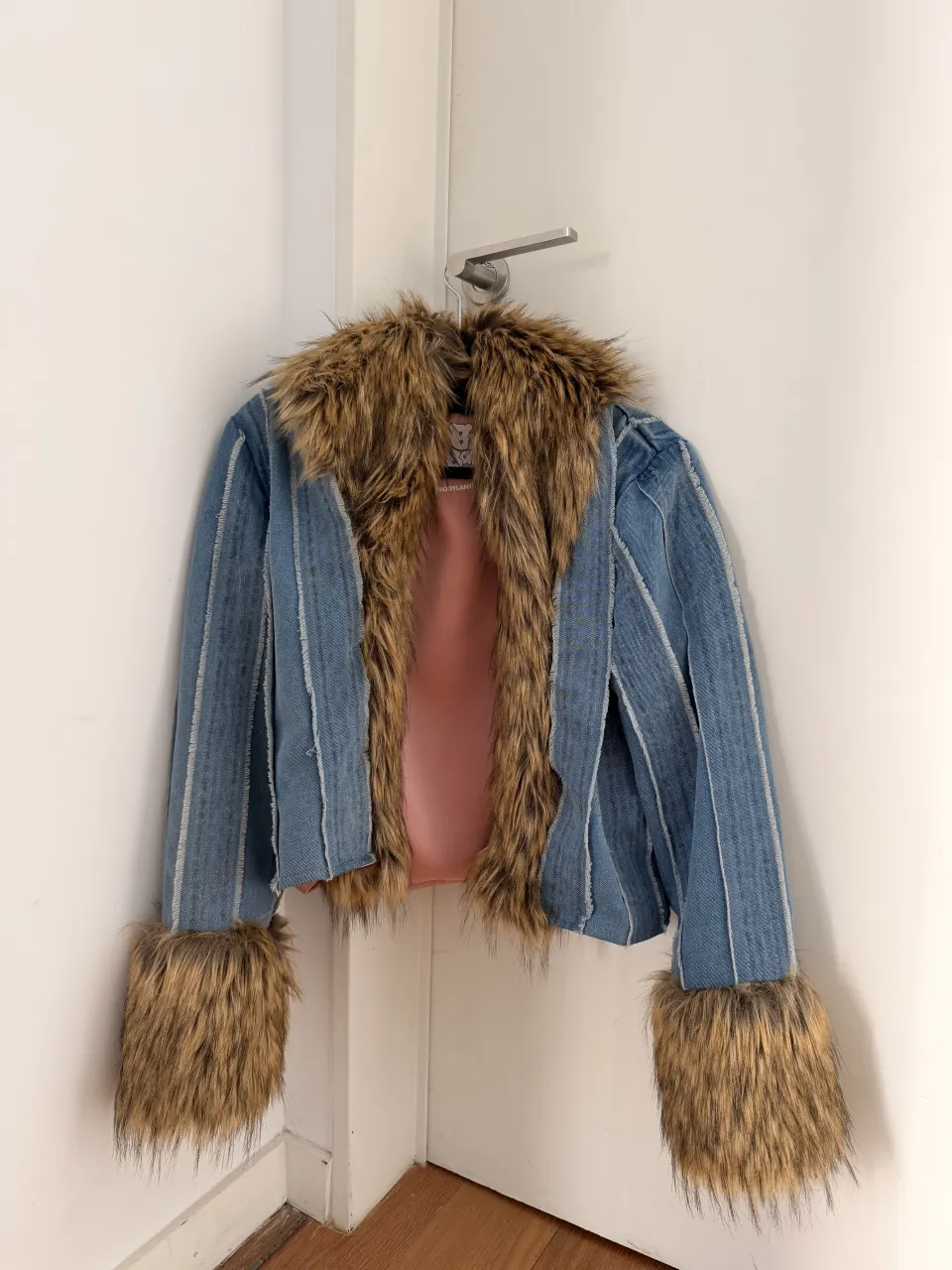 Campera Bera baddies - imagen 1