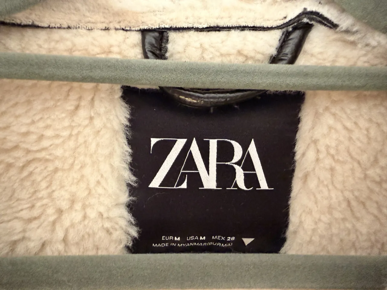 Campera Zara - Vista 3