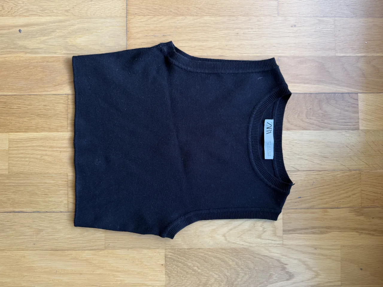 Musculosa Zara miniatura 2
