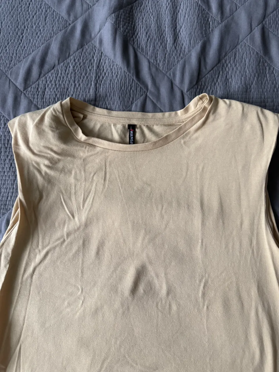Musculosa A ≠ - imagen 2
