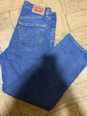 Levi's