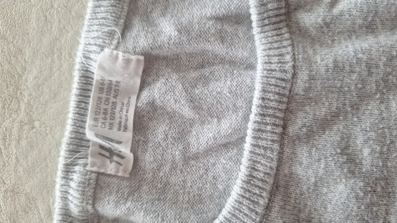 Sweater de cuello redondo H&M - imagen 2