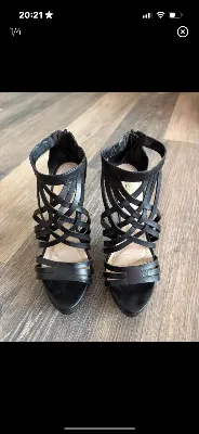 Zara Woman