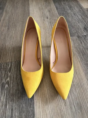 Zara Woman