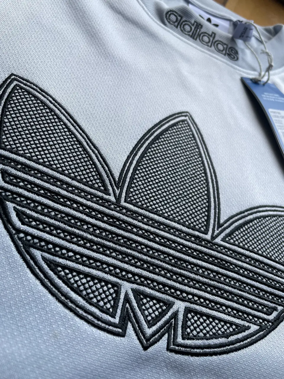 Buzo adidas miniatura 4