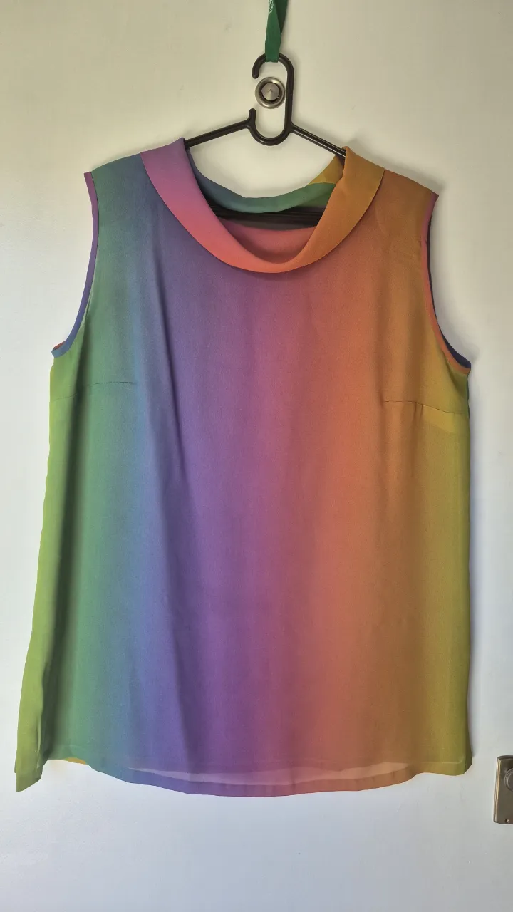 Musculosa A ≠ - imagen 1
