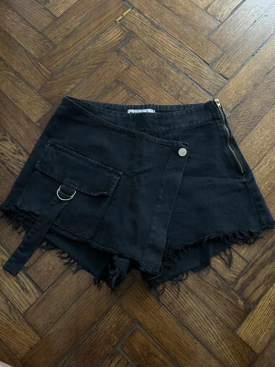 Short A.a.a - imagen 1