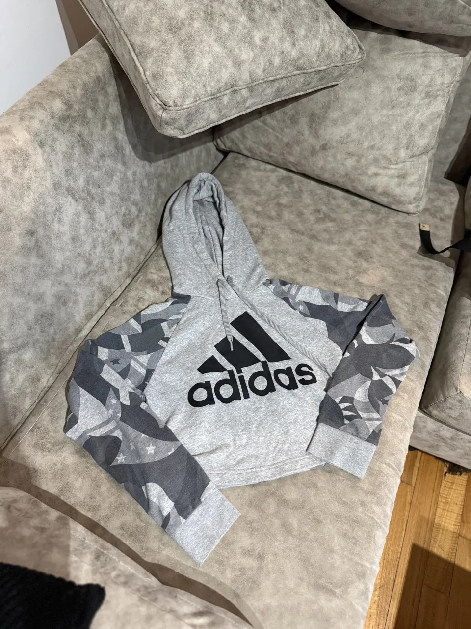 Buzo adidas - imagen 1