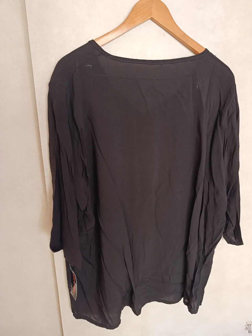 Remera A ≠ - imagen 2