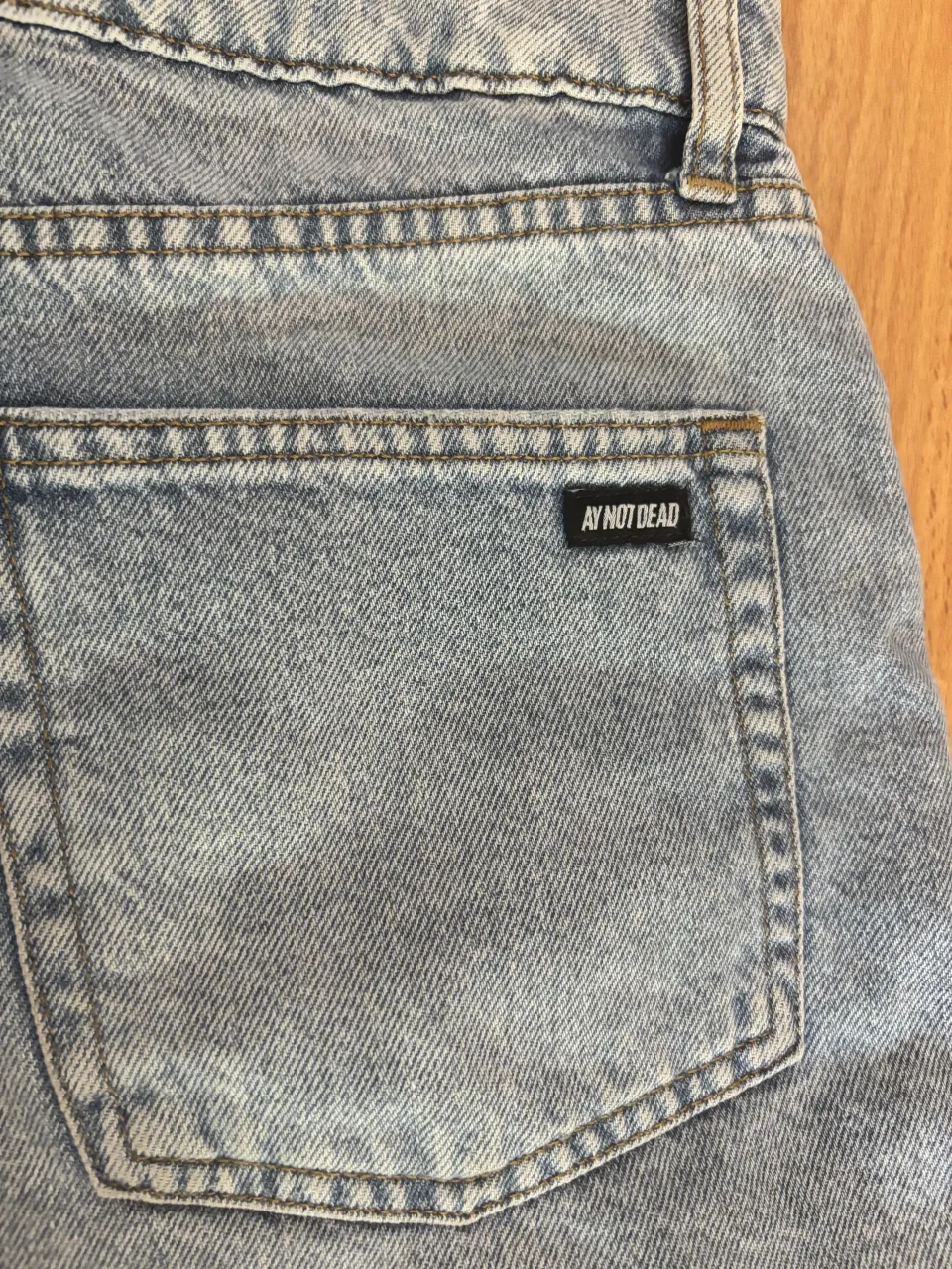 Short Ay Not Dead - imagen 4
