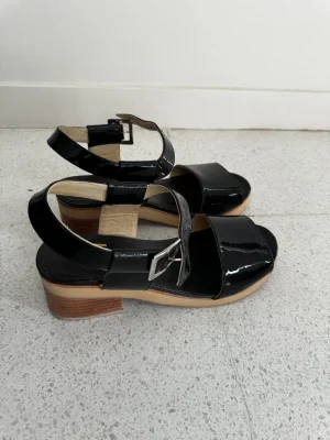 Mishka · Talle AR 38