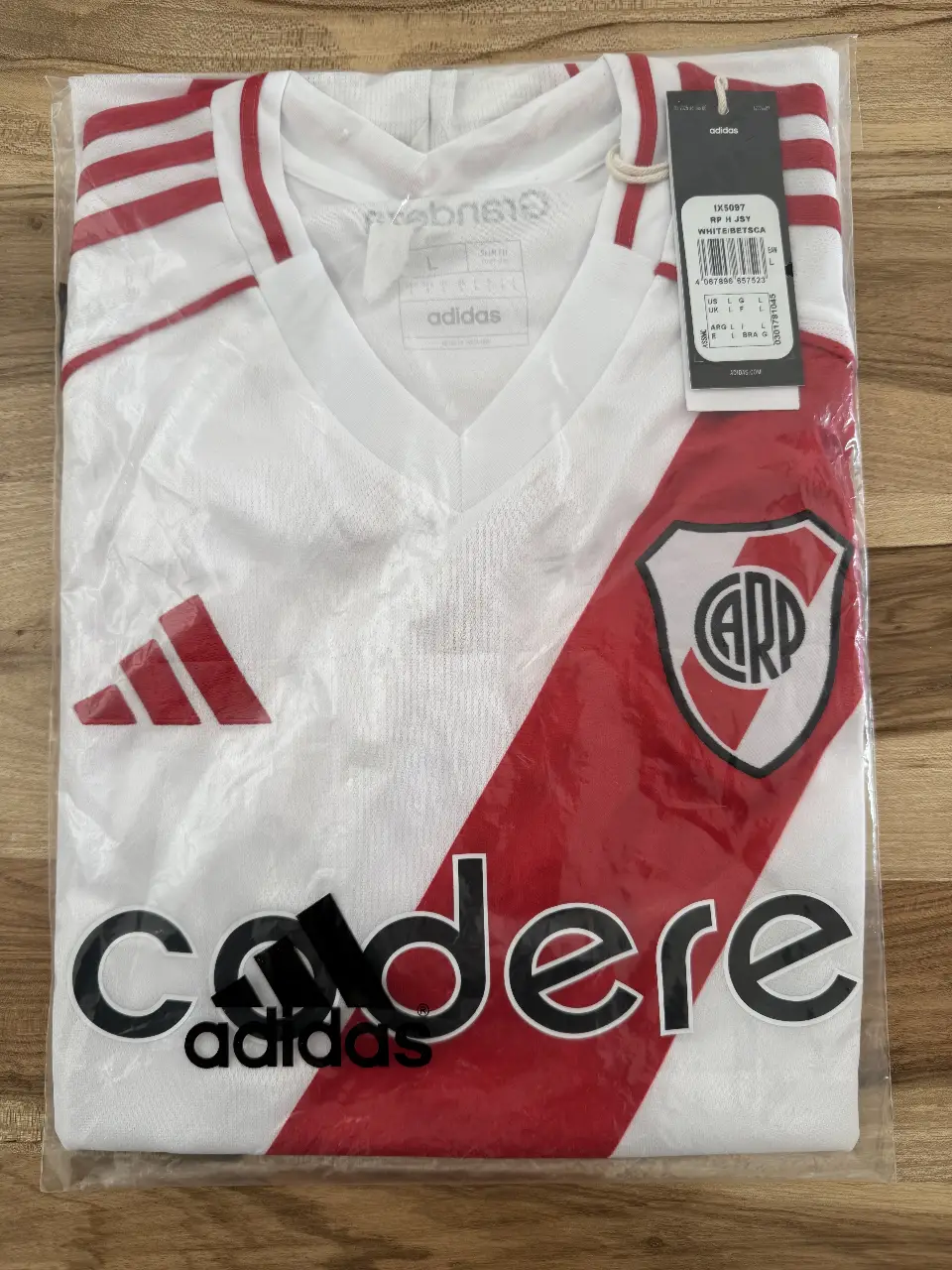 Camiseta adidas - imagen 1