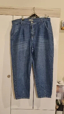 Shaple jeans