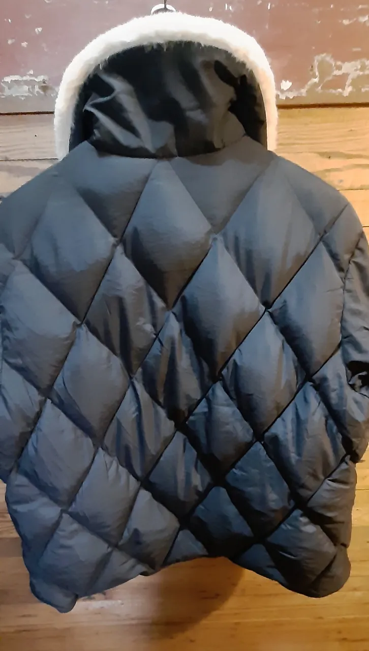 Campera A ≠ - Vista 2
