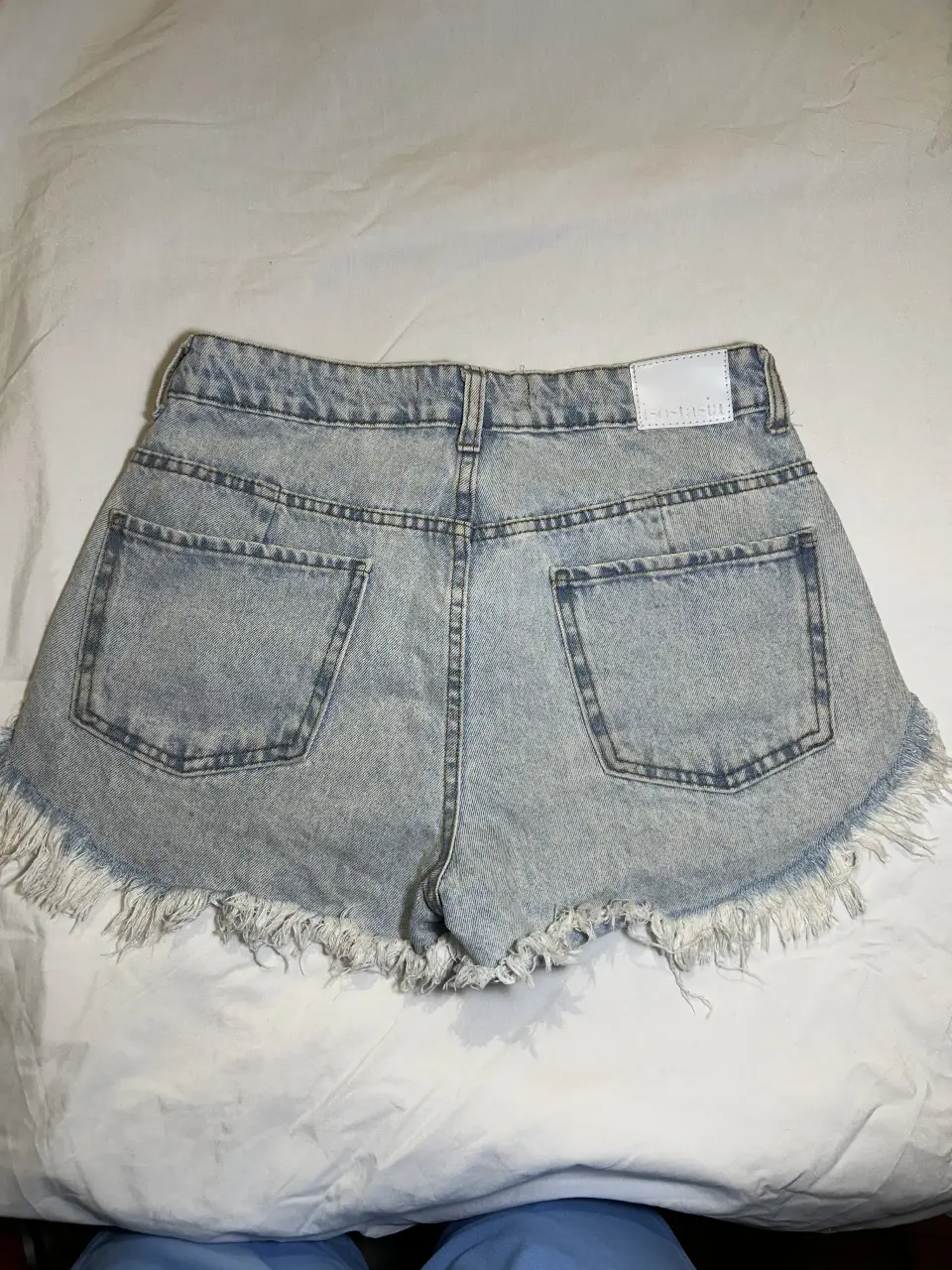 Short Isostasia - imagen 2