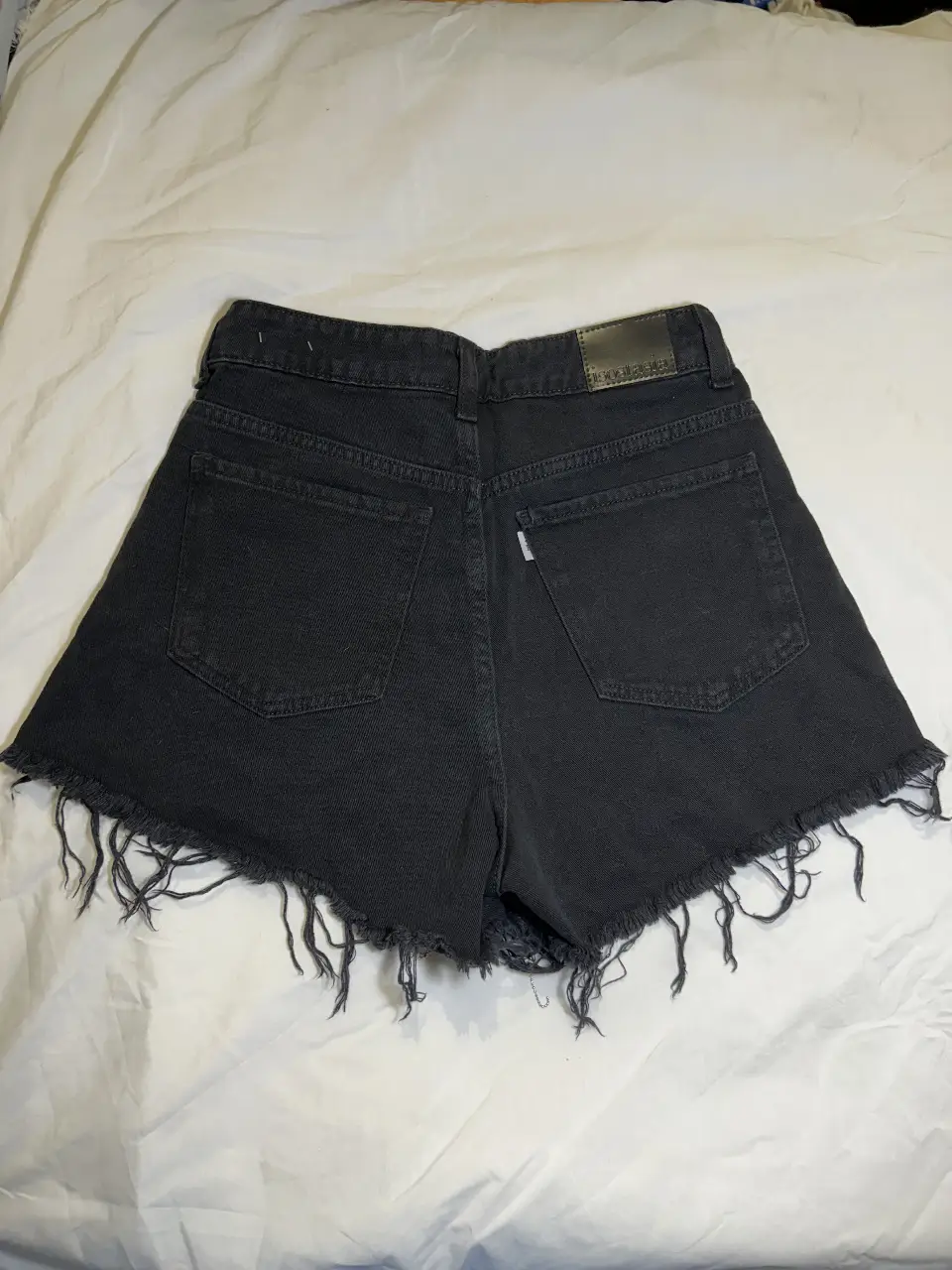 Short Isostasia - imagen 2