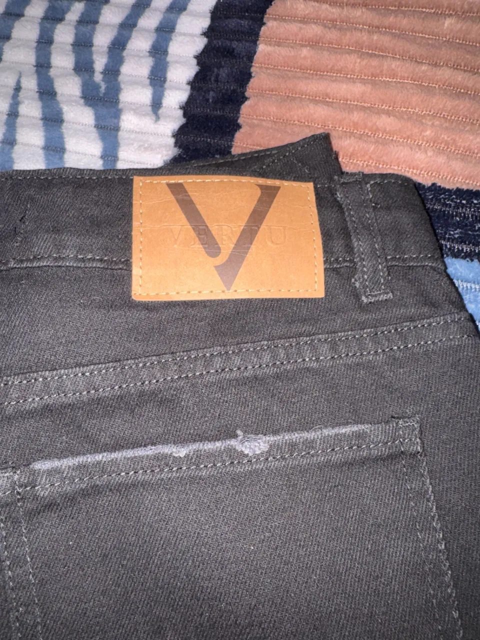 Short VERTU - imagen 4