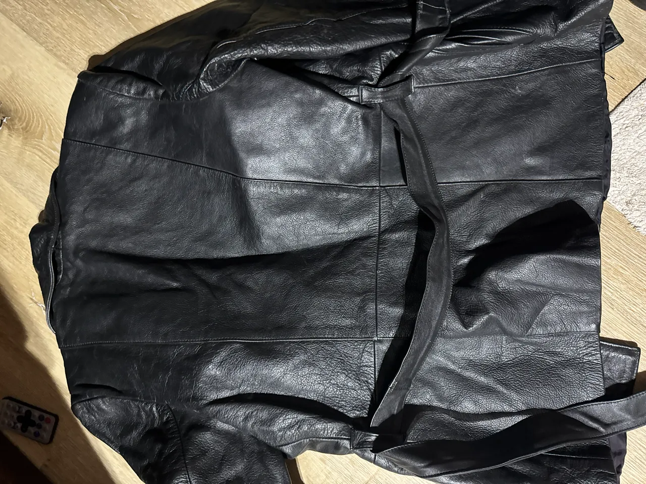Campera No sé exactamente la marca - imagen 5