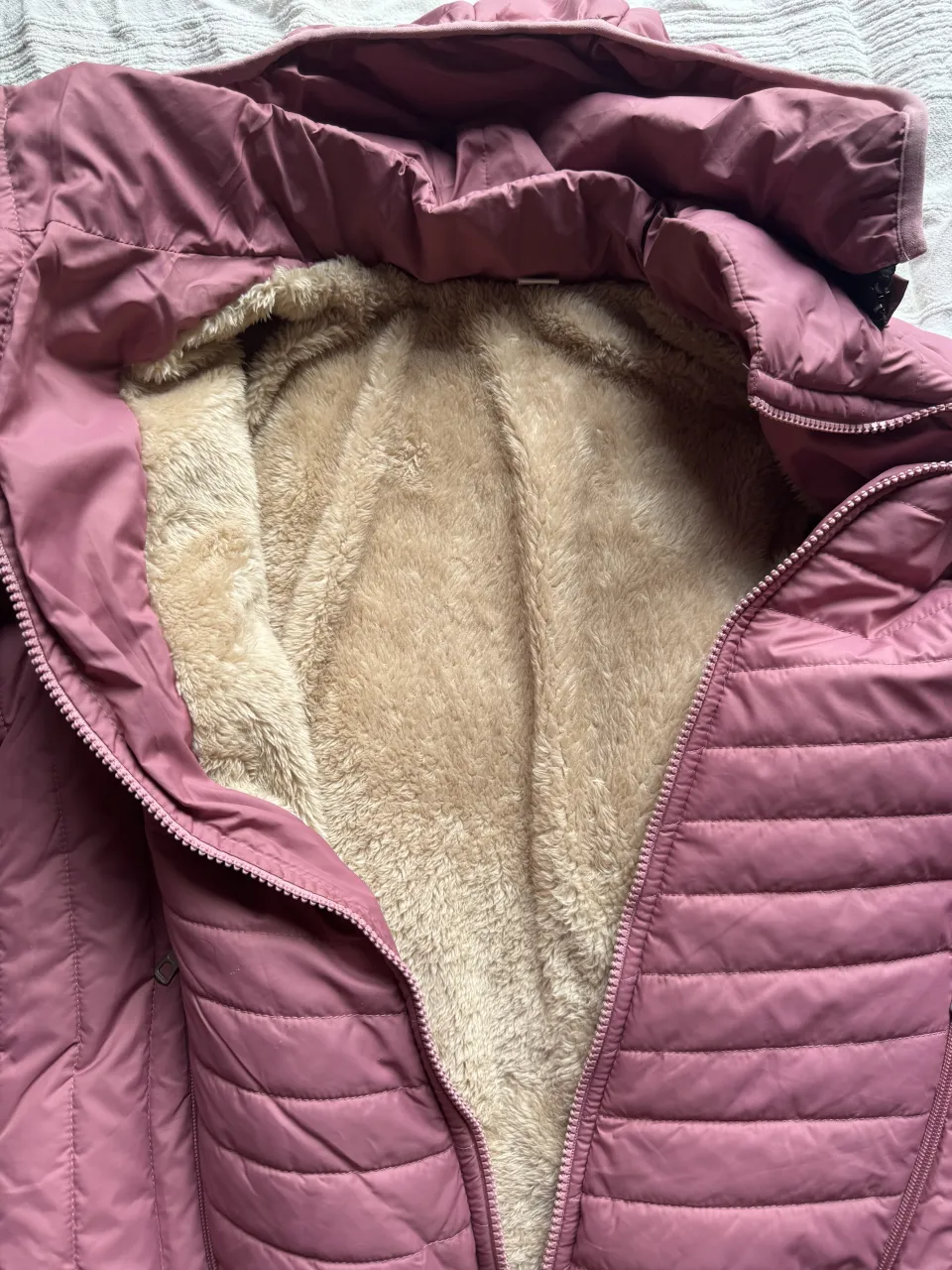 Campera A ≠ - Vista 3