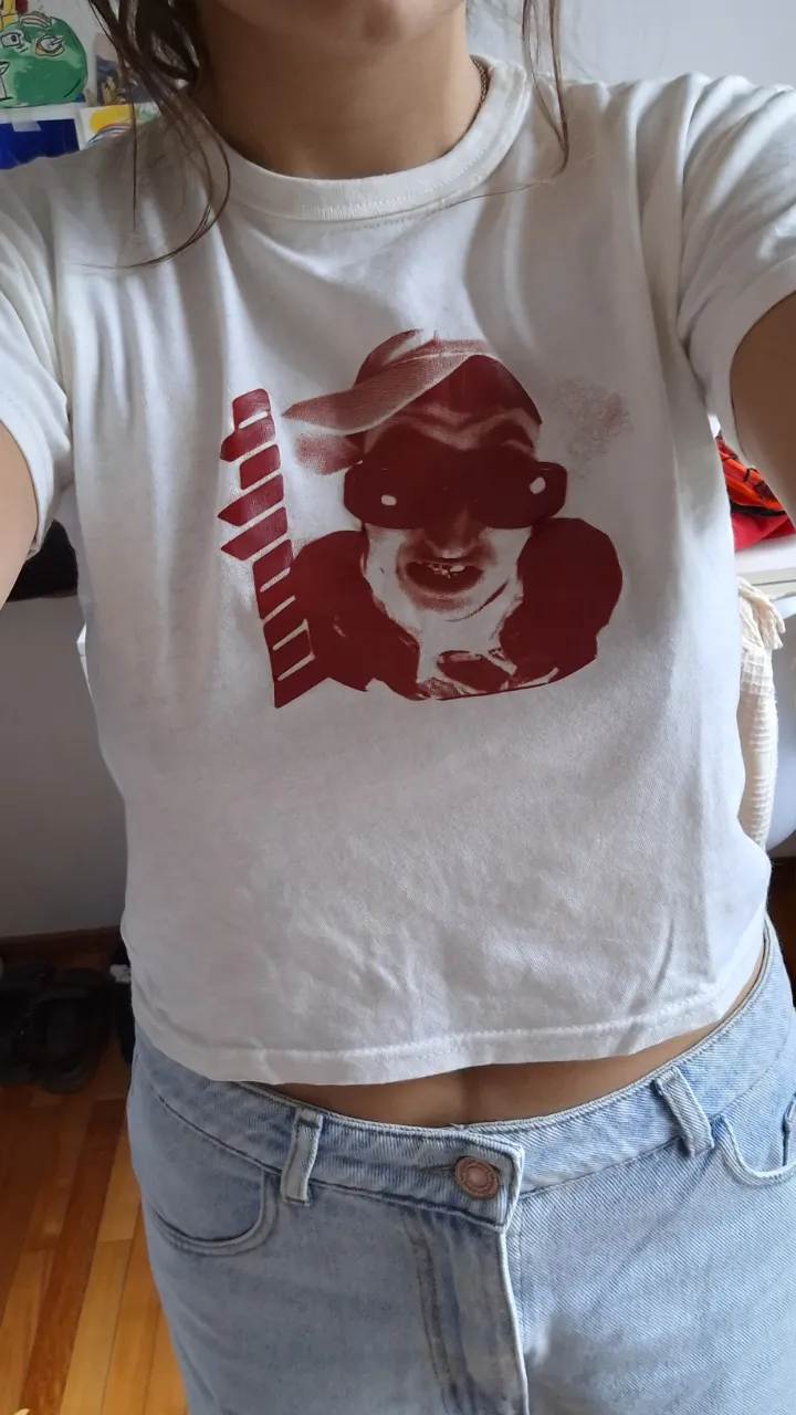 Remera A ≠ - imagen 2