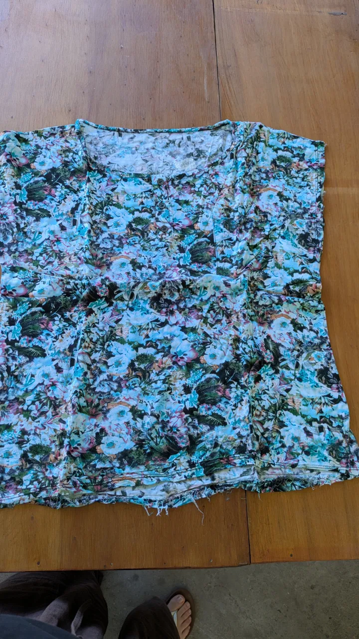 Remera Floreada - imagen 1