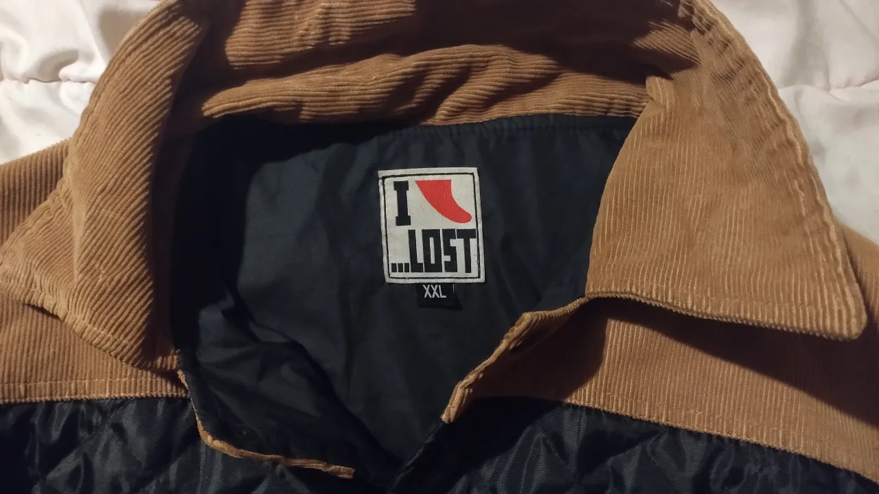 Campera Lost - imagen 3