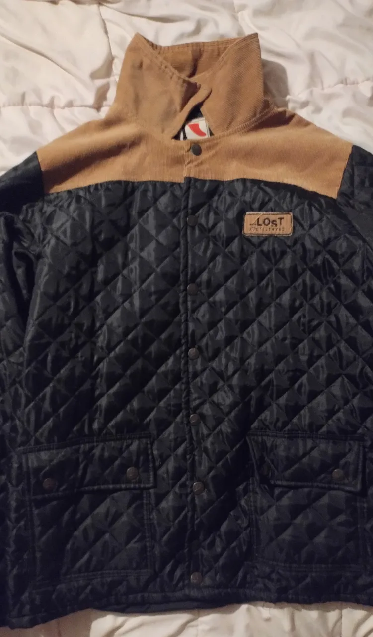 Campera Lost - imagen 2