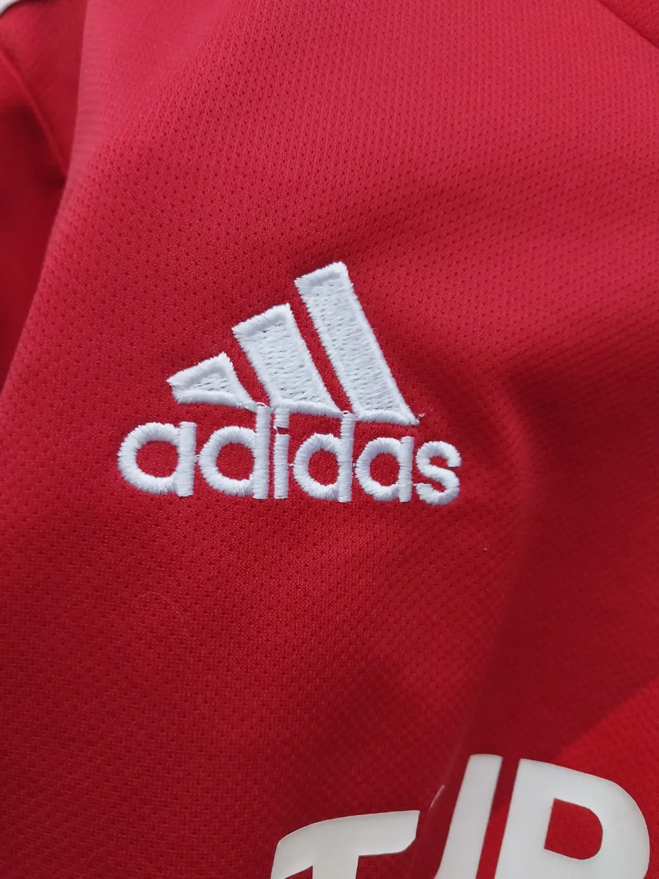 Camiseta adidas miniatura 5