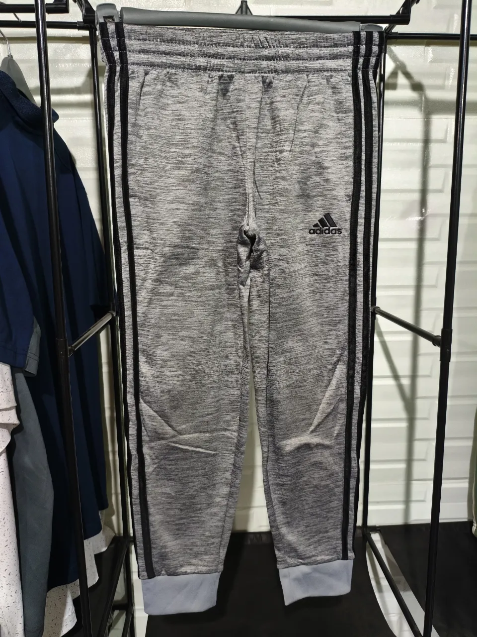 Ropa deportiva adidas - imagen 1
