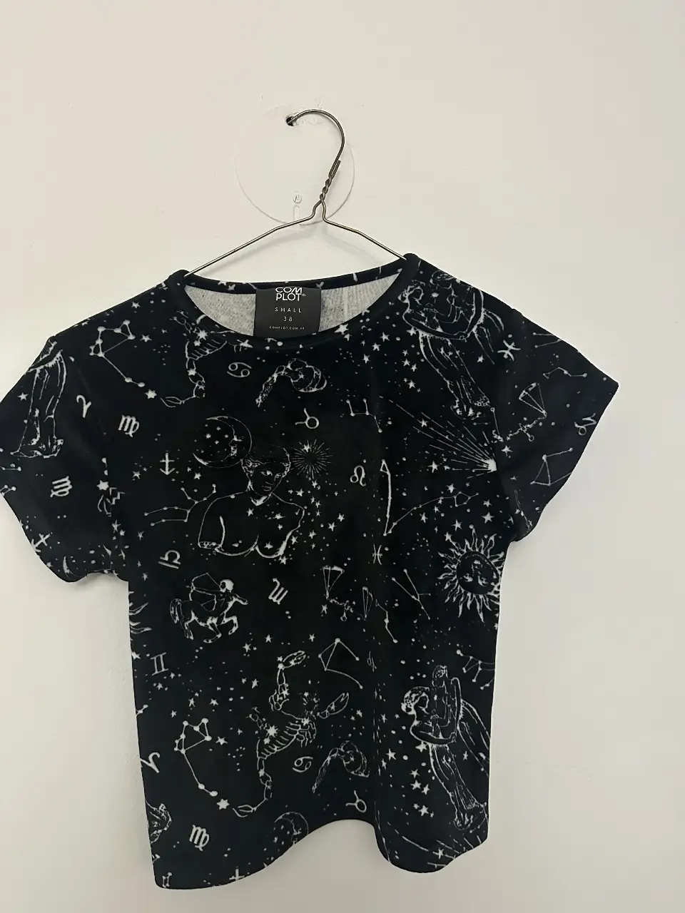 Remera Complot - imagen 1